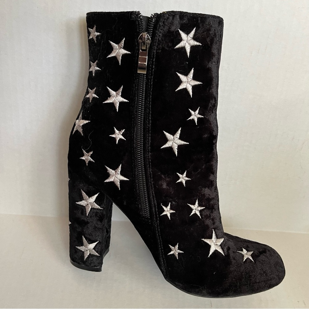 Wild Diva Black Star-Embellished Ankle Boots 7 - Picture 3 of 11